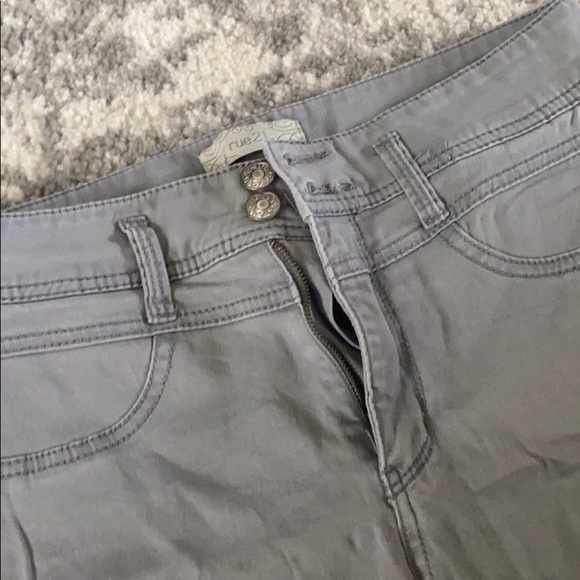 Pants - Picture 4 of 4